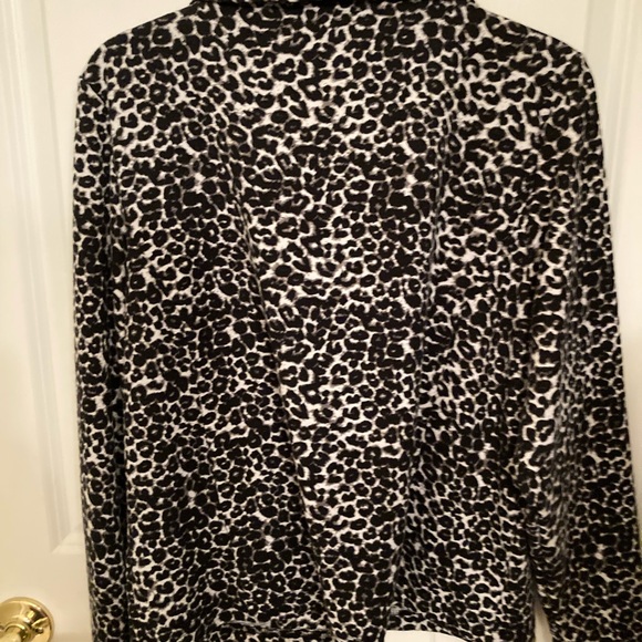 Woman's jacket - Picture 5 of 5